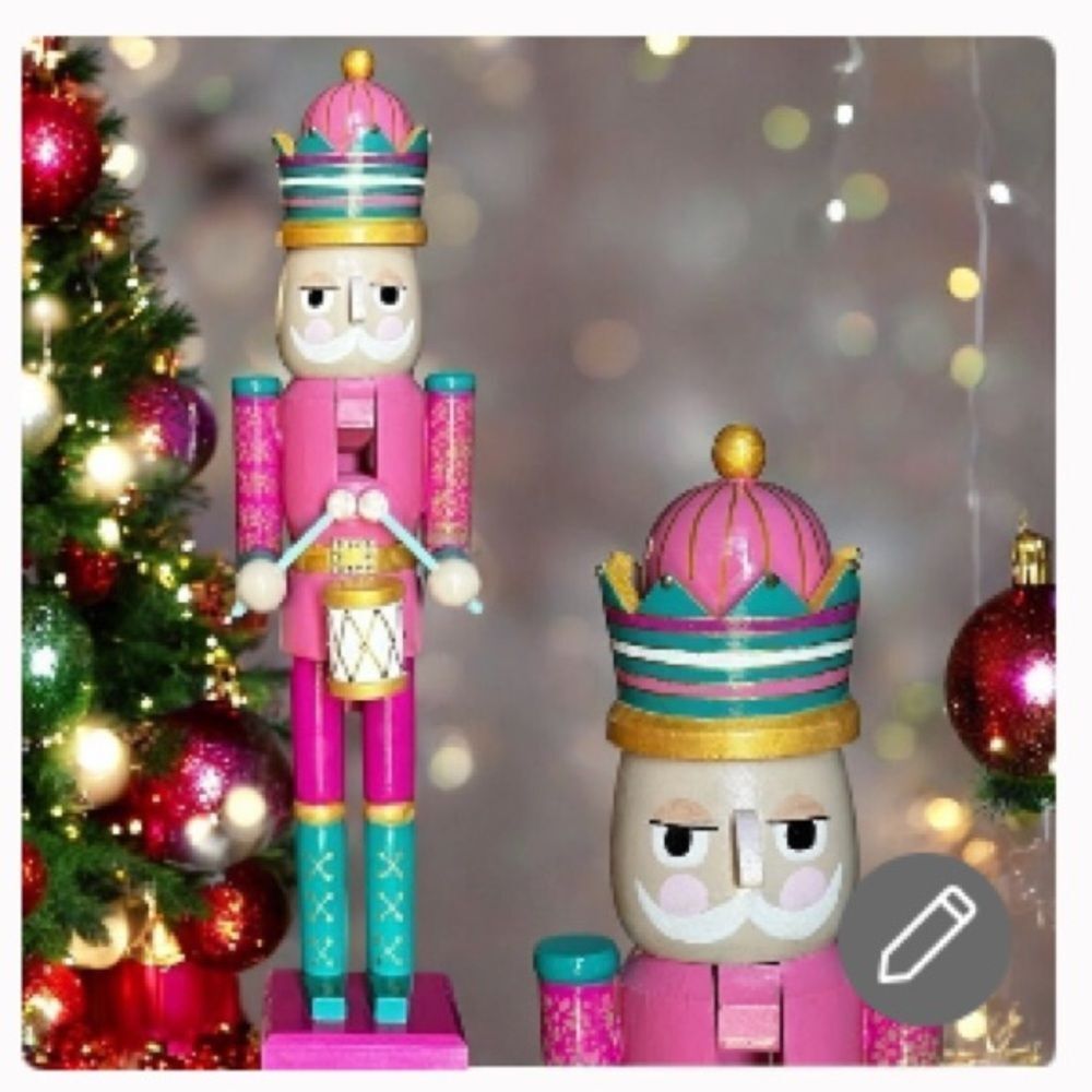 Hand Crafted Colorful Nutcracker Drum Major 18”h